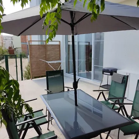 Апартамент Brisas Garden